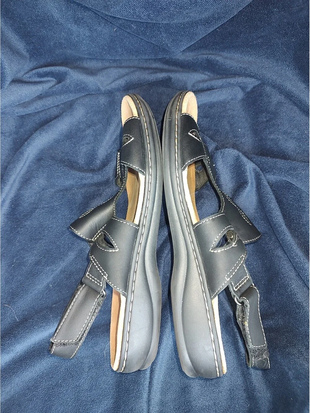 Clarks Collection Black Leather Comfort Sandals Size 11